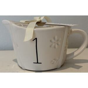 Rae Dunn White Etched Floral Daisy Measuring Cups with Handle - NEW